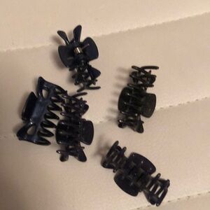 Claire's Black and Blue Hair Clips Set